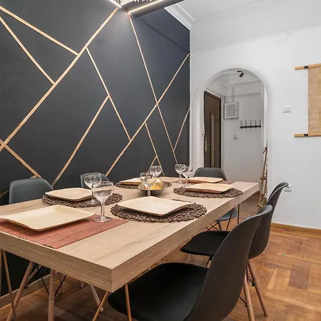 4bed In The Center Of Apartment